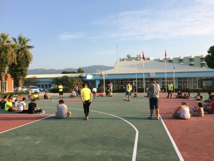 Otizm kampında aileler nefes aldı