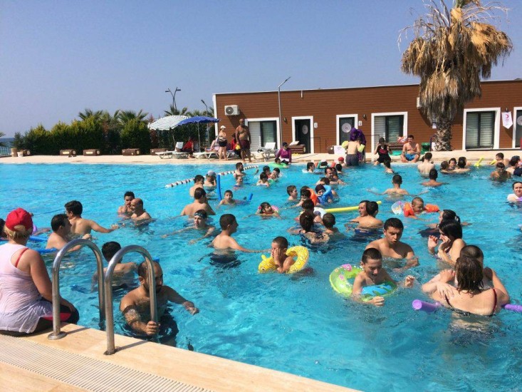 Otizm kampında aileler nefes aldı